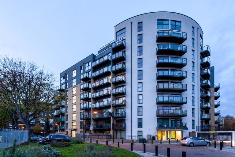 Exterior & Views 2, Bright and Stylish Kennington Gem, London