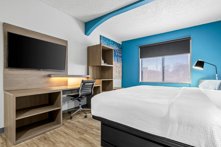 Bedroom 4, MainStay Suites Decatur River City, Morgan