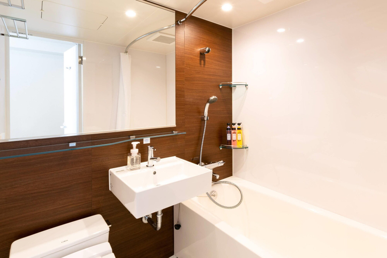 Bathroom 5, Comfort Hotel Shin-Osaka, Osaka