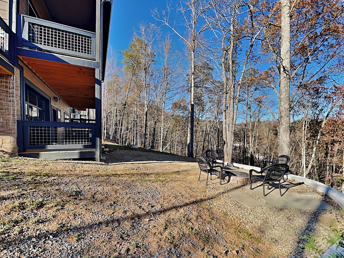 Exterior & Views 2, Splashin and Relaxin by Smoky Cove Resort, Sevier