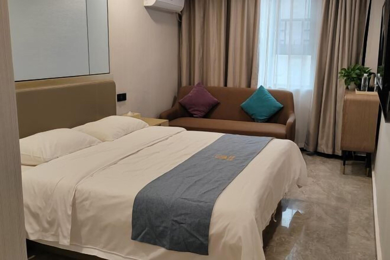 Bedroom 5, Oukaihua Hotel, Guilin