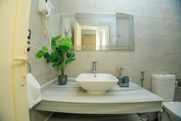 Bathroom 2, The Kmt collection Hotel, 'Abdin