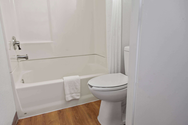 Bathroom 4, Studio 6 San Luis Obispo, Ca, San Luis Obispo
