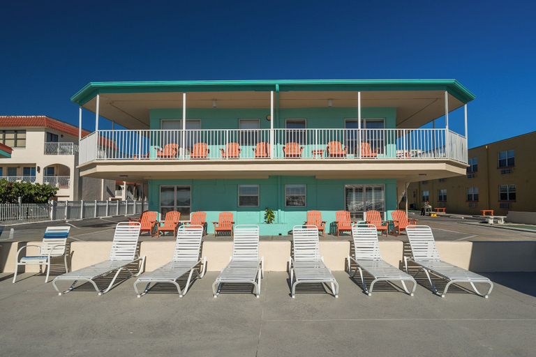 Exterior & Views 2, Sea Rocket by Distinctive Beach Rentals, Pinellas
