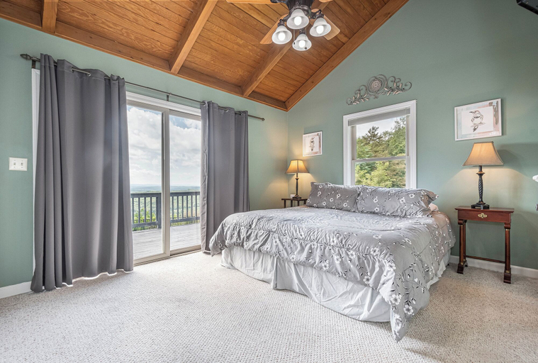 Bedroom 1, Dream Big by Taylor Made Deep Creek, Garrett