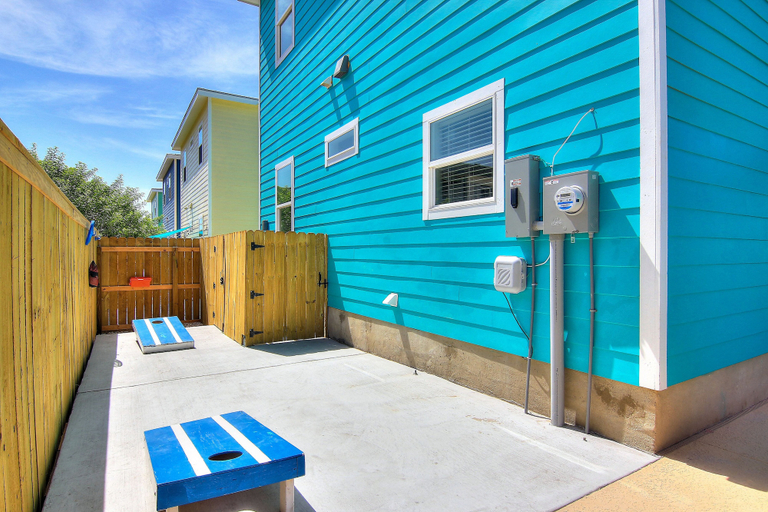Exterior & Views 2, The Beach Buoy by Silver Sands Vacation Rentals, Nueces