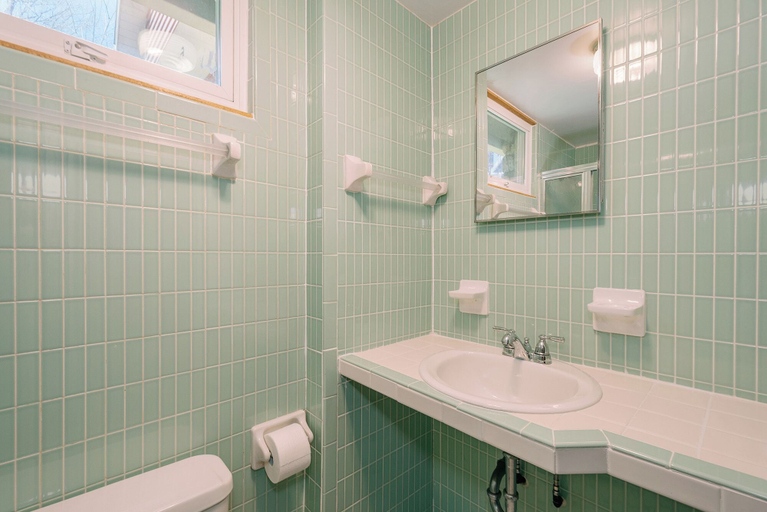 Bathroom 3, A Frame of Mind by Taylor Made Deep Creek, Garrett