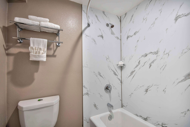 Bathroom 5, Studio 6 Eureka, CA – Old Town, Humboldt