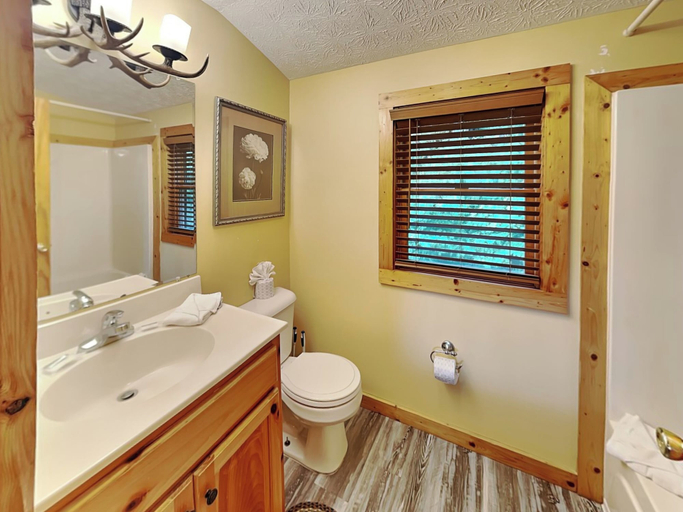 Bathroom, Highpoint Escape by Jackson Mountain Rentals, Sevier
