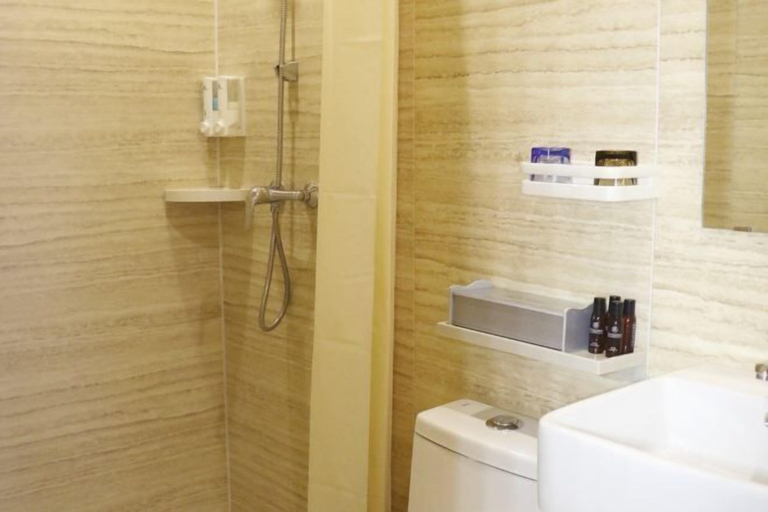 Bathroom 3, Xinjinjiang Boutique Hotel, Xinzhou