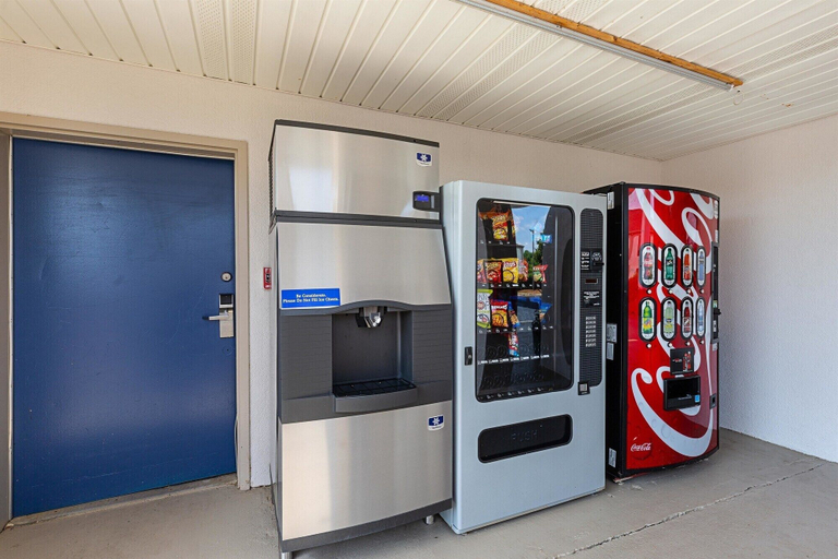 Food & Drinks, Motel 6 Albany, GA, Dougherty