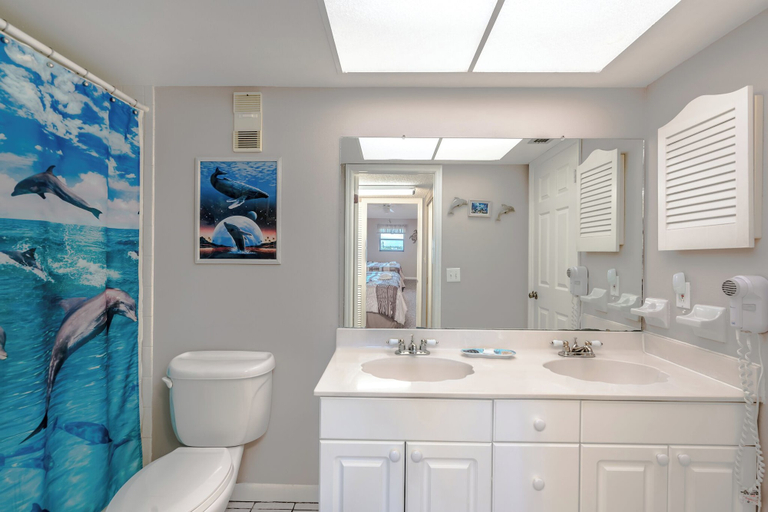 Bathroom 4, Las Brisas 404 by Distinctive Beach Rentals, Pinellas