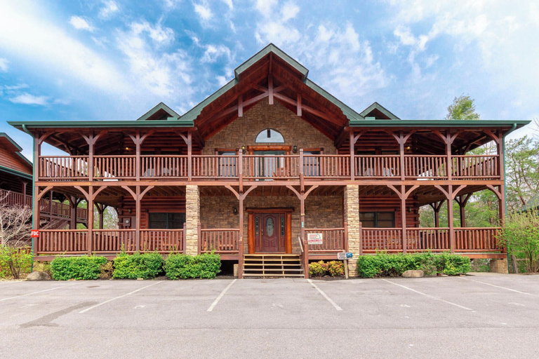Exterior & Views, Pine Tree Lodge by Jackson Mountain Rentals, Sevier