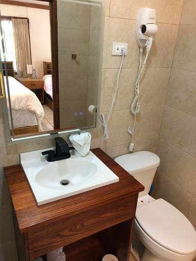 Bathroom 3, Coconut Tree West End, Roatán