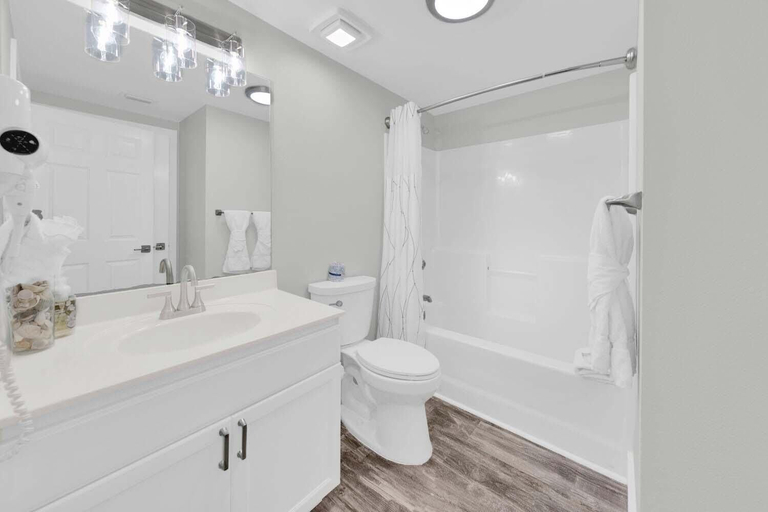 Bathroom 4, Majestic Beach Towers 1-1603, Bay