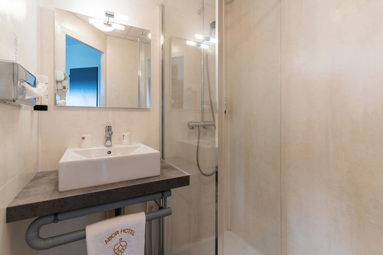 Bathroom 4, Abor Hôtel, Landes