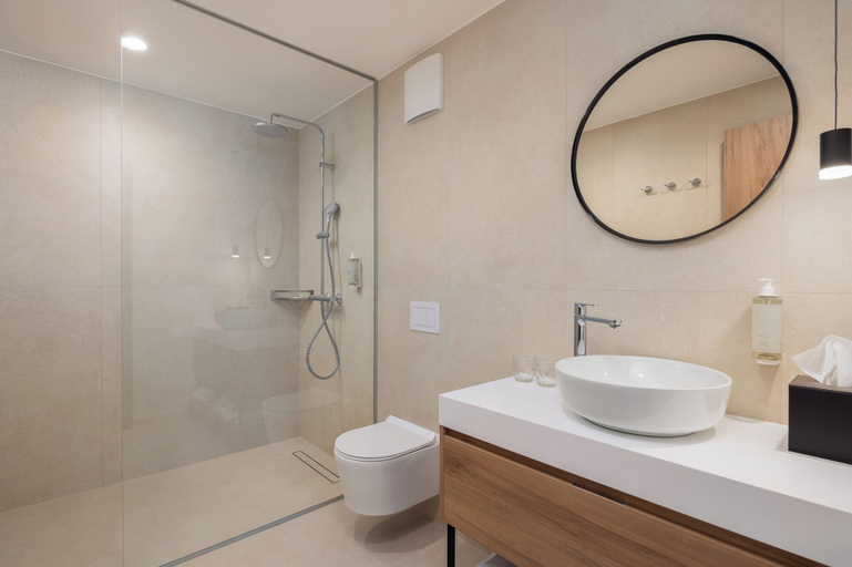 Bathroom 4, Hotel Labineca, Gradac