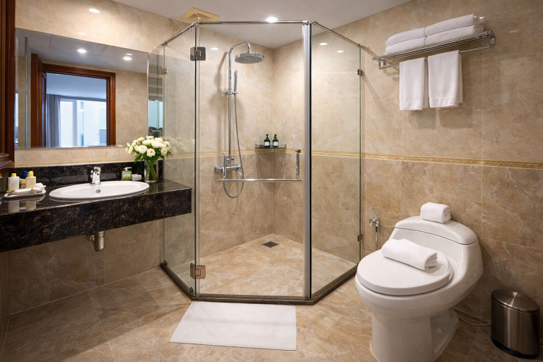Bathroom 5, White Lotus Hotel Saigon, District 1