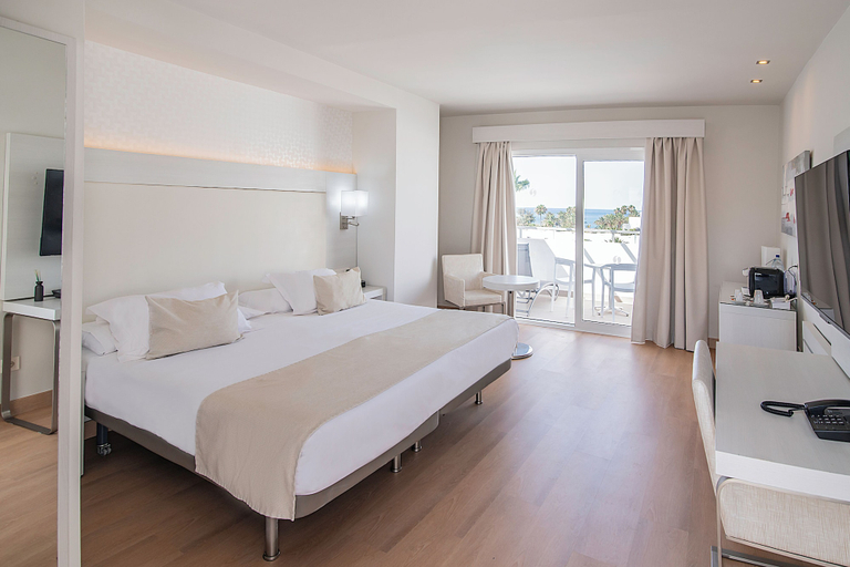 Bedroom 3, Aequora Lanzarote Suites, Las Palmas