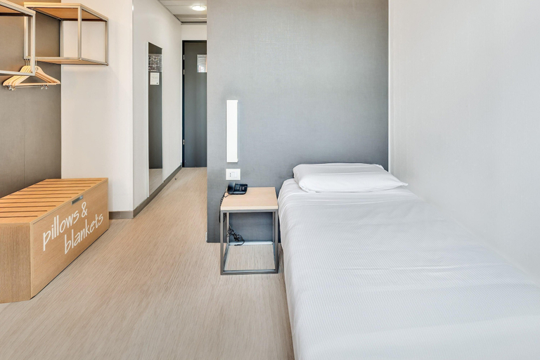 Bedroom 3, B&B Hotel Milano Aosta, Milano