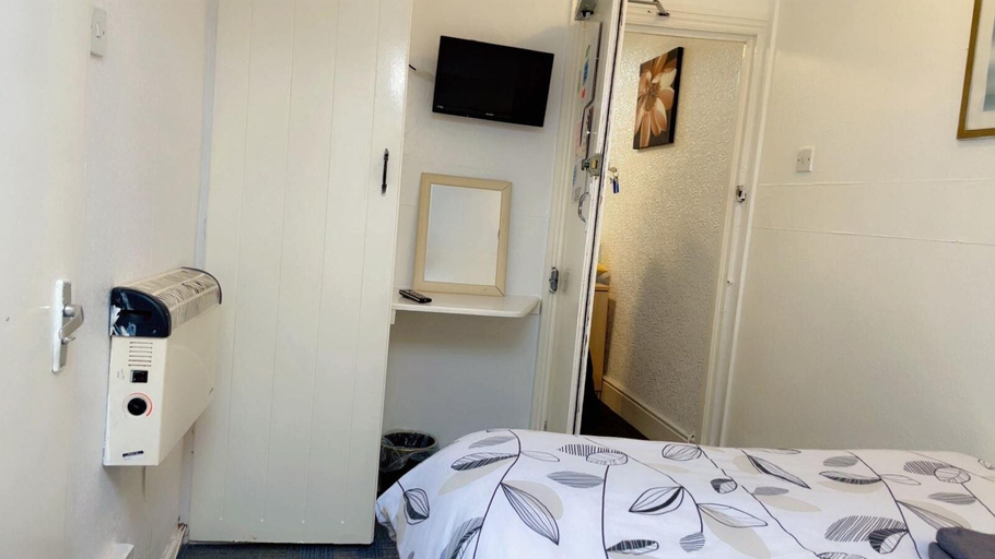 Bedroom 3, Fern Villa Hotel, Blackpool