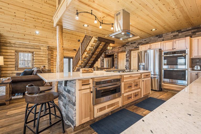 Others 5, Honey Bear Hideaway by Taylor Made Deep Creek, Garrett