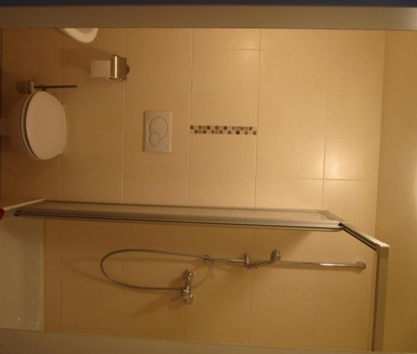 Bathroom 4, Hotel Zur Kripp, Koblenz