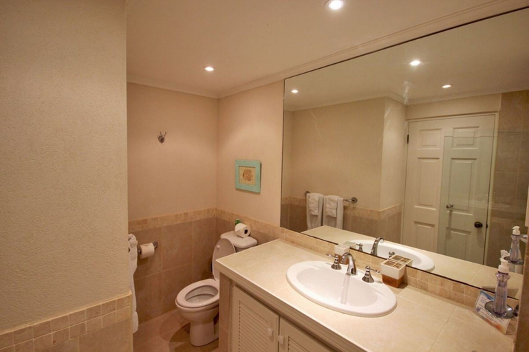 Bathroom, Jessamine by Blue Sky Luxury