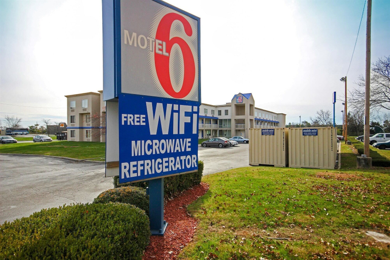 Exterior & Views 2, Motel 6 Columbus, OH - West, Franklin
