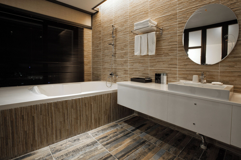 Bathroom 4, Cs Premier Hotel, Anyang