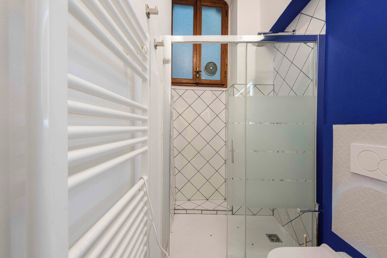 Bathroom 3, San Niccolò Dream by Mmega, Florence