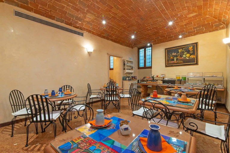 Food & Drinks 5, Porta Faenza Hotel, Florence