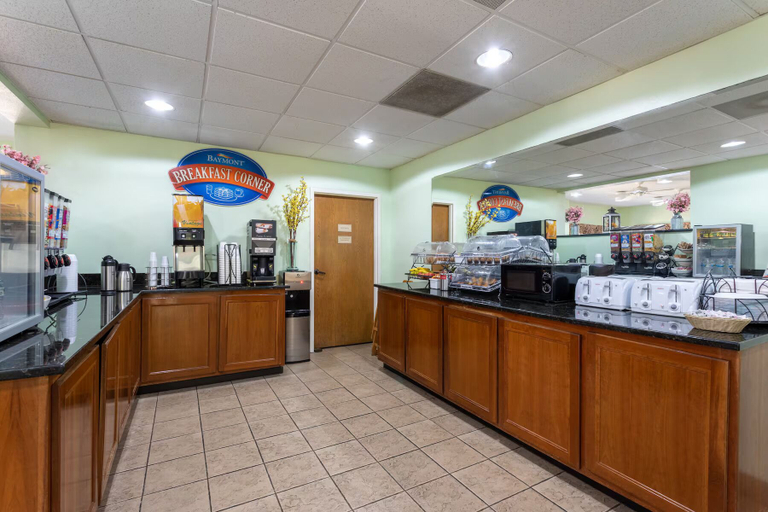 Food & Drinks 5, Baymont by Wyndham Tallahassee, Leon