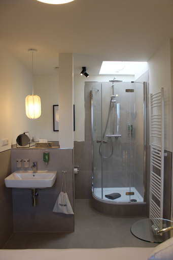 Bathroom 3, Hotel Schwanenhof, Heinsberg