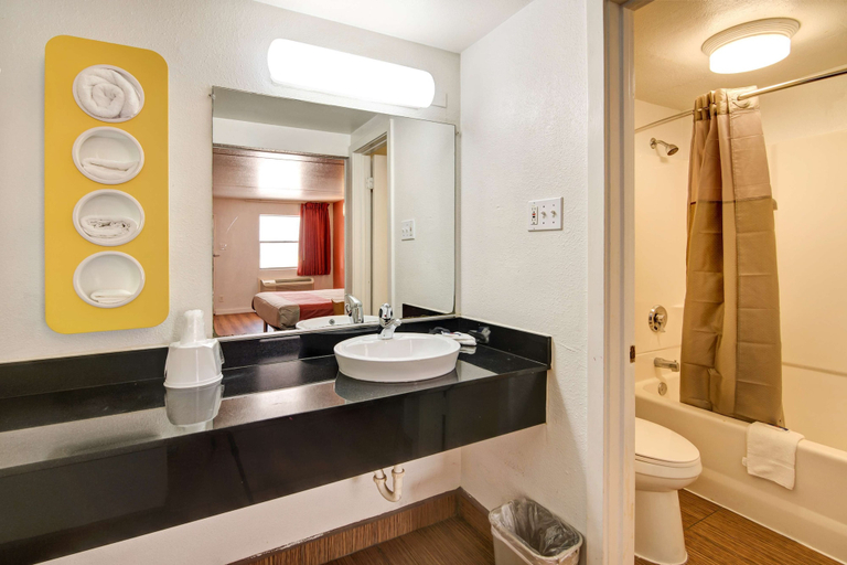 Bathroom 4, Motel 6 Dallas, TX - Forest Lane, Dallas