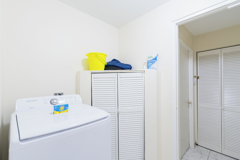 Bathroom 3, Koyari 36-f
