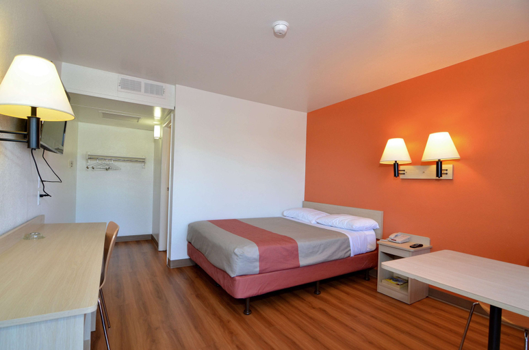 Bedroom 2, Motel 6 Indio, CA - Palm Springs, Riverside