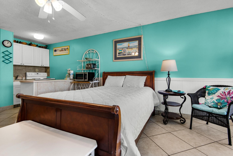 Bedroom 2, Top of the Gulf 210, Bay