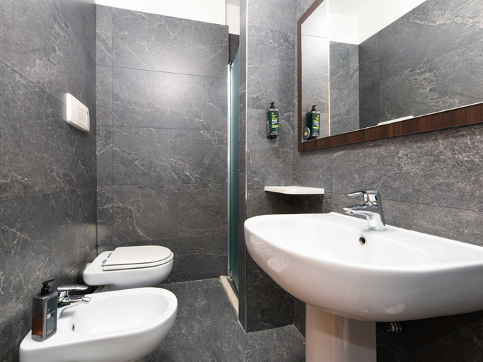 Bathroom 3, B&B Hotel Verona, Verona