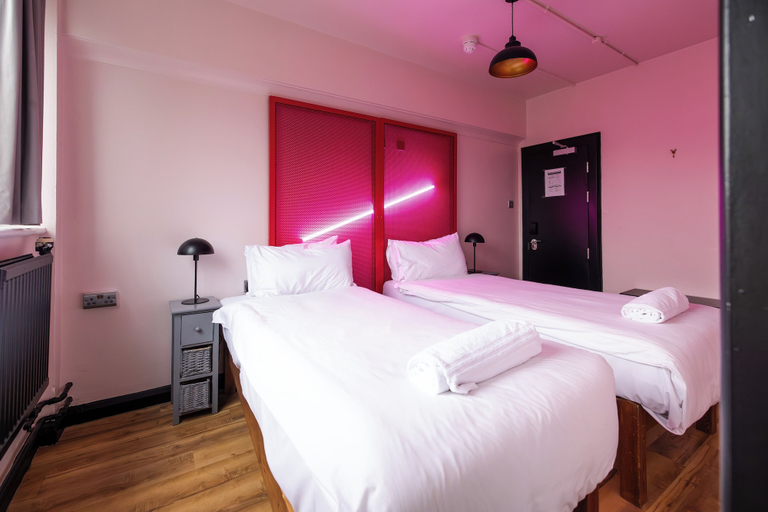 Bedroom 3, Malacuna Liverpool, Sefton