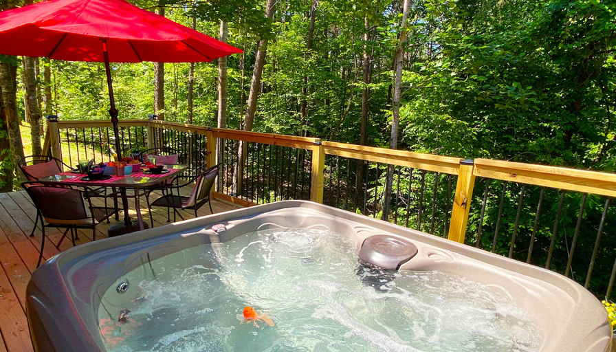Others 1, Cozy Bear Den 2 Bedroom Cabin by RedAwning, Sevier
