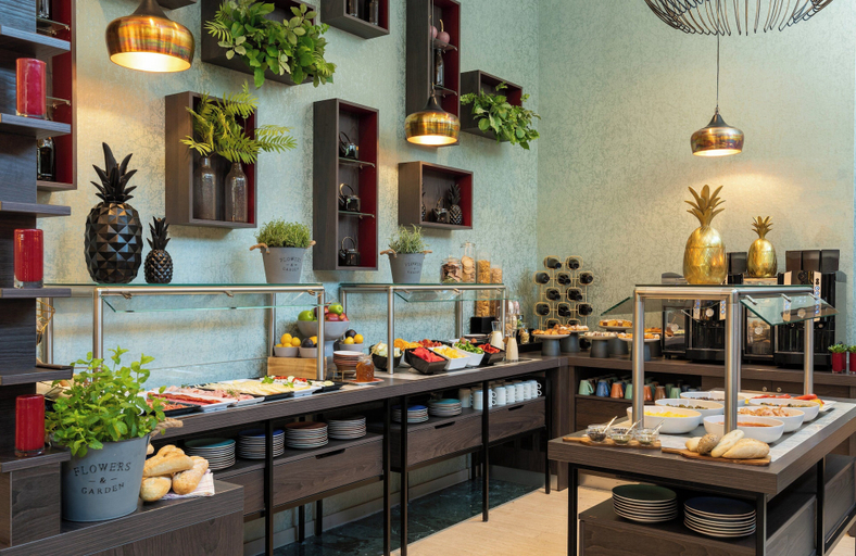 Food & Drinks 5, Leonardo Hotel Madrid City Center, Madrid