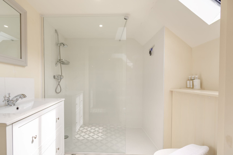 Bathroom, White Cottage, East Sussex