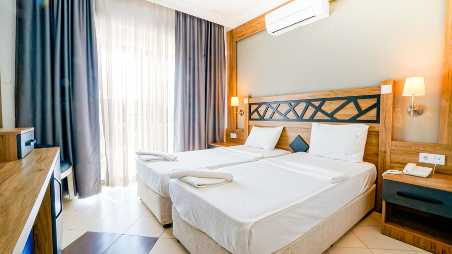 Bedroom 4, Istanbul Beach Hotel - All Inclusive, Kemer