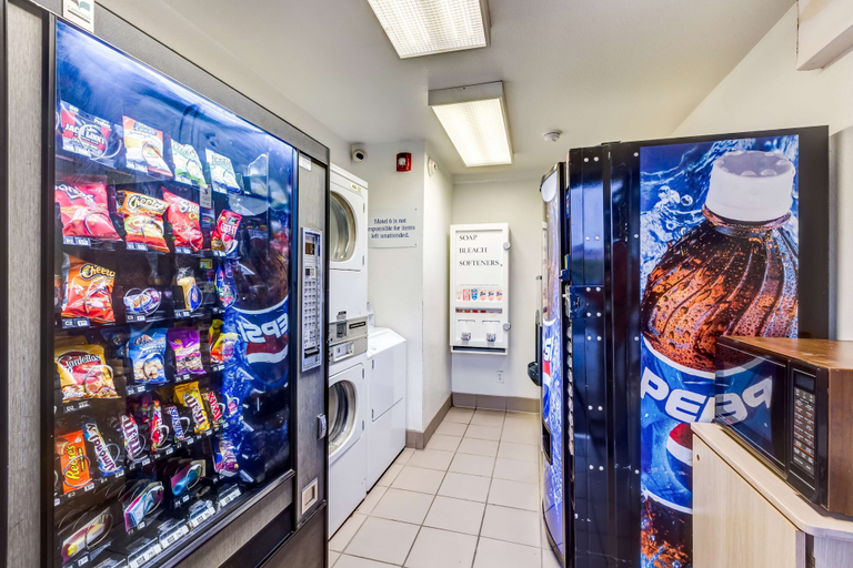 Food & Drinks 5, Motel 6 Denver West Wheat Ridge North, Jefferson