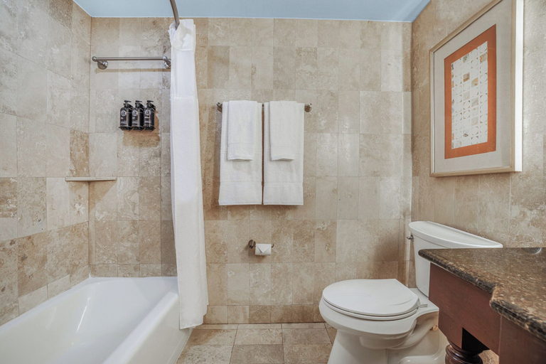 Bathroom 4, Mission Resort and Club, Lake