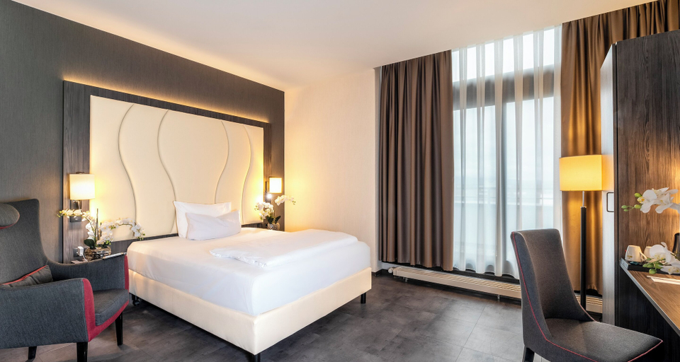 Bedroom 4, PLAZA INN Mannheim, Mannheim