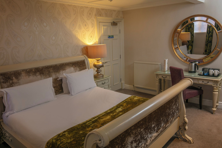 Bedroom 3, Crabwall Manor Hotel & Spa, Cheshire West and Chester