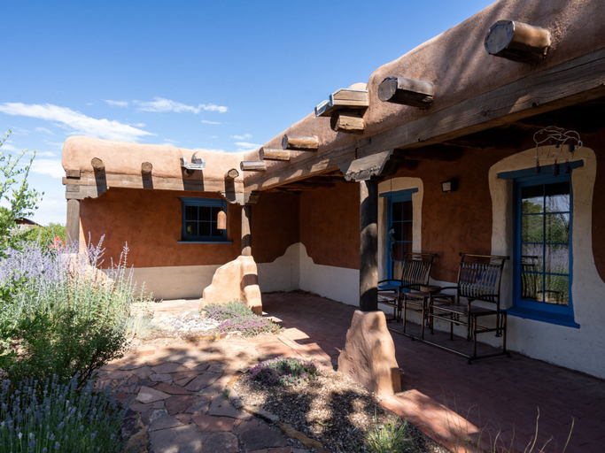 Exterior & Views 2, Caster's Retreat by Kokopelli Property Management, Santa Fe