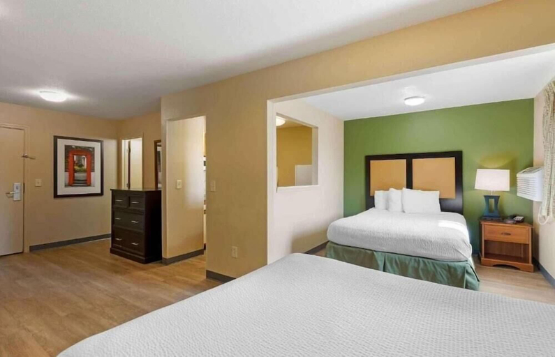 Bedroom 2, Studio 6 Extended stay - St Louis, MO - Westport/Craig Road, Saint Louis